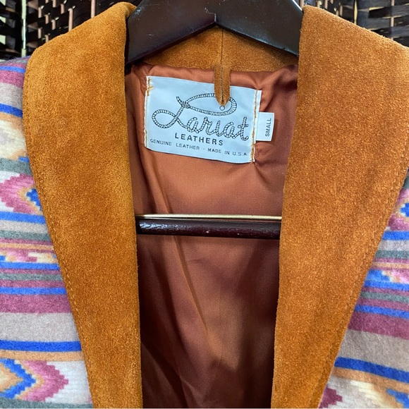 Vtg Lariat Genuine Suede Leather Fringe Jacket - Picture 9 of 10